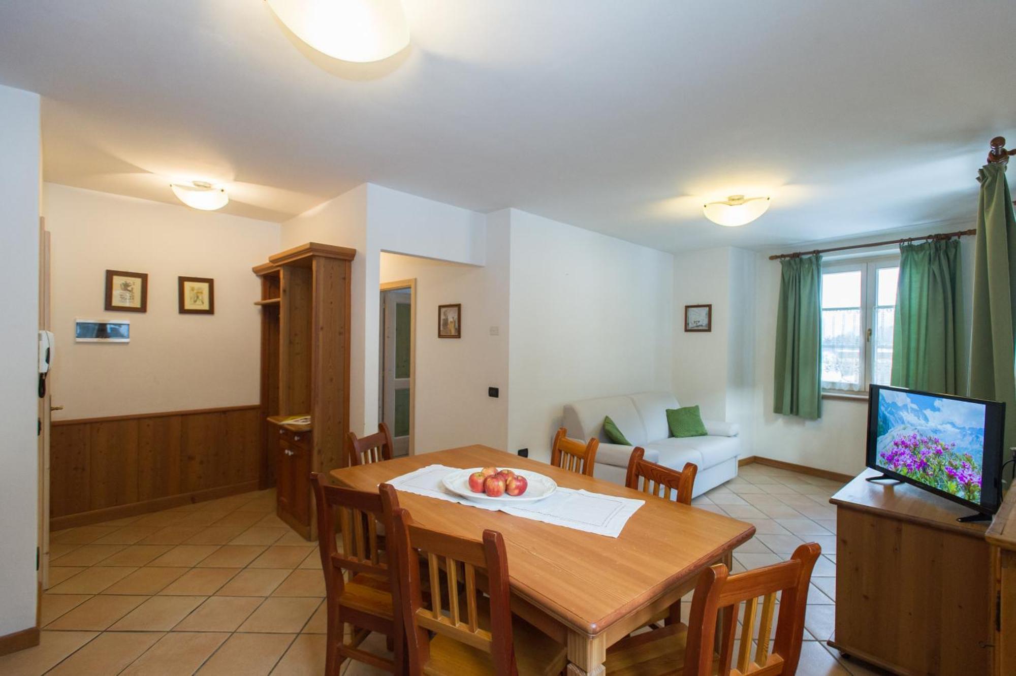 Casa Tomaselli Aparthotel Pellizzano Kültér fotó
