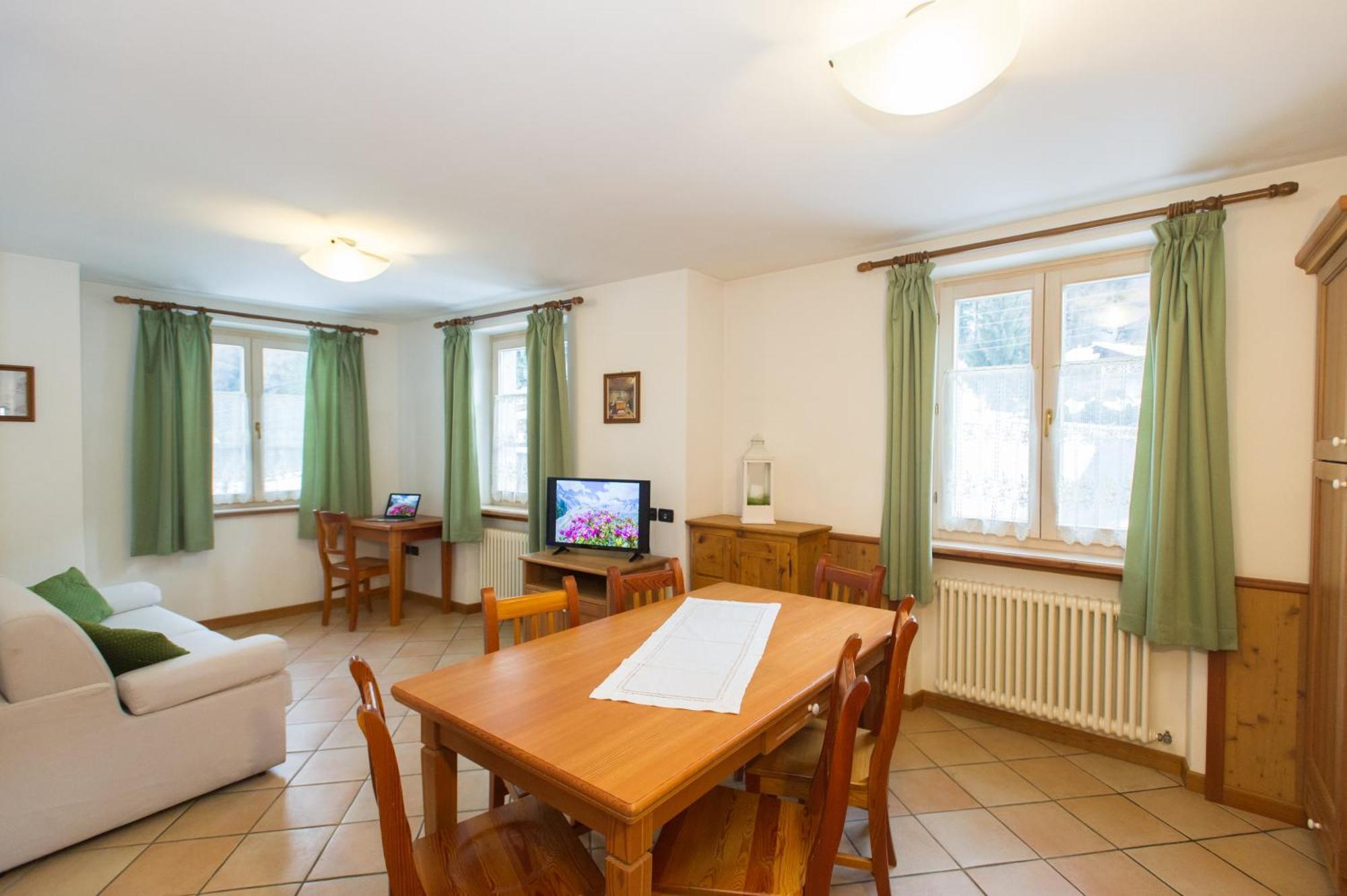 Casa Tomaselli Aparthotel Pellizzano Kültér fotó