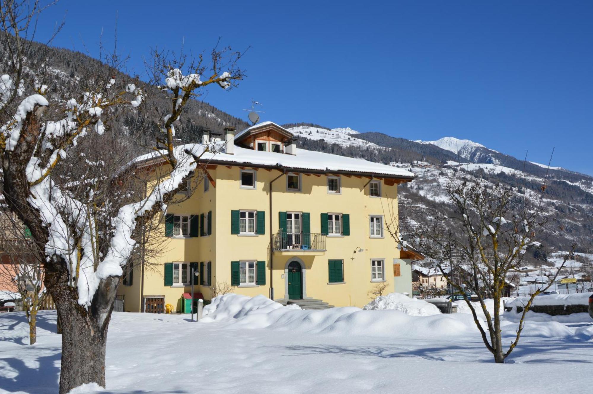 Casa Tomaselli Aparthotel Pellizzano Kültér fotó