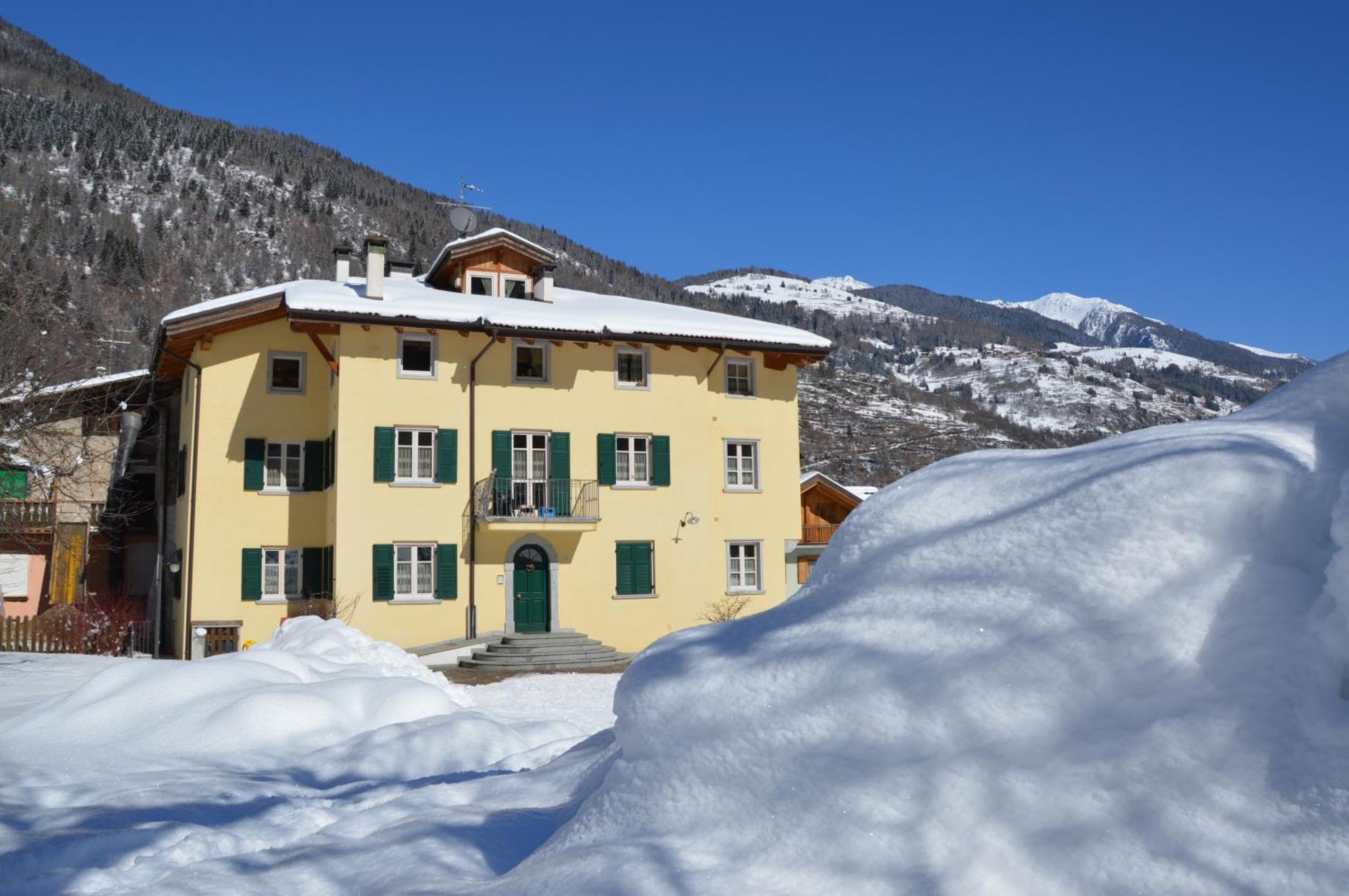 Casa Tomaselli Aparthotel Pellizzano Kültér fotó