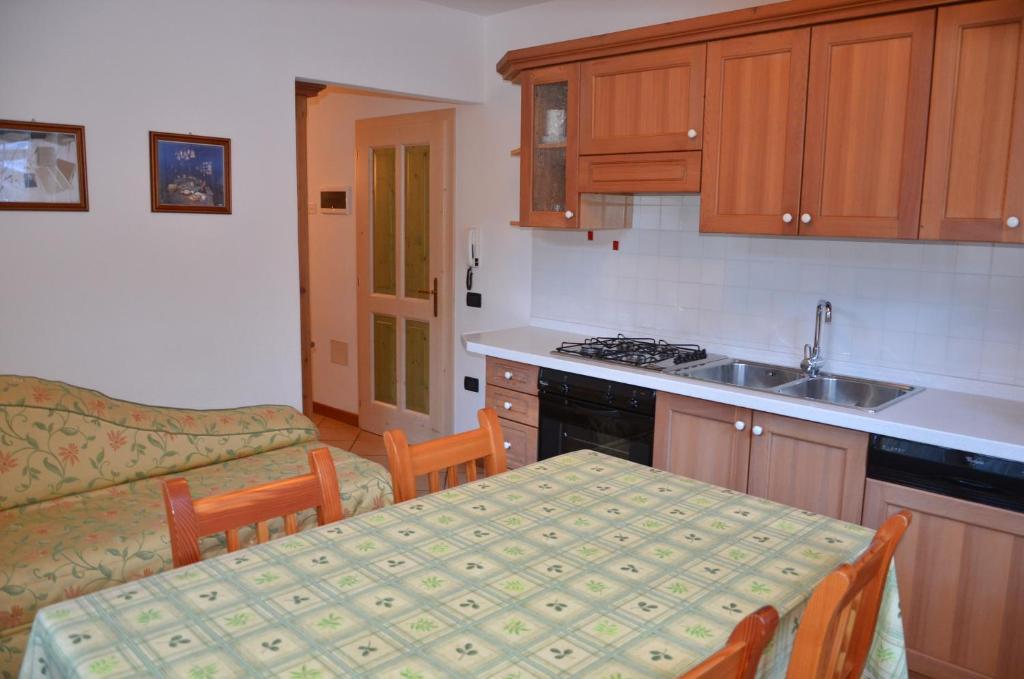 Casa Tomaselli Aparthotel Pellizzano Kültér fotó